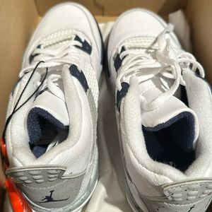 Brand new Jordan 4 Retro Boys Size 3Y